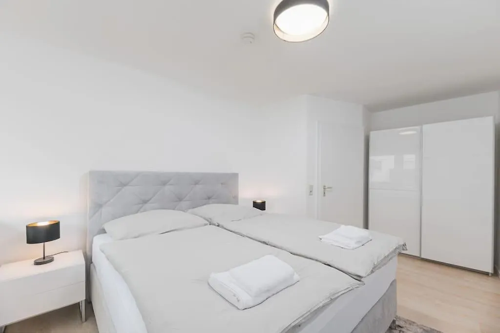 S02 Exclusive Stuttgart City 2Room Dream Apartment 0*,  Alemania